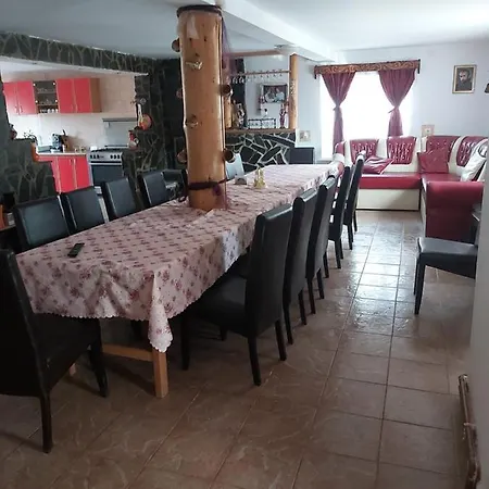Pensiunea Schilacy Guest house Grosii Tiblesului
